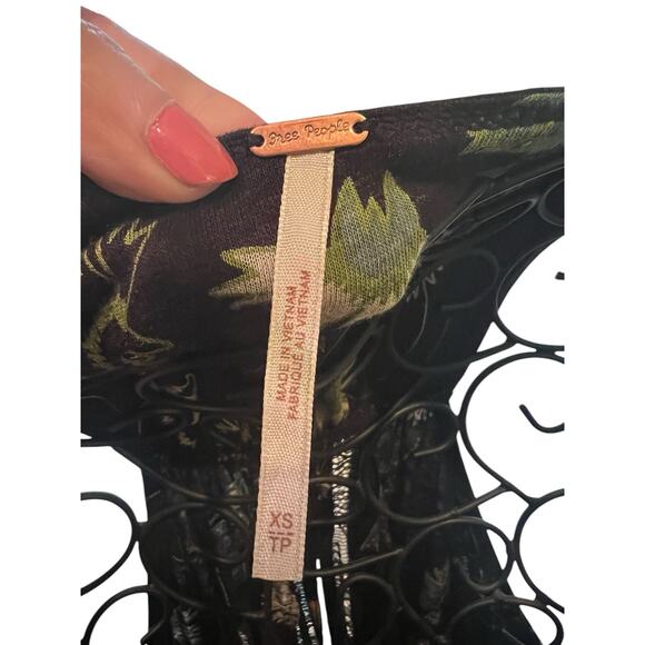 Free People Top S/P Black Floral Love Potion Linen Blend Lace Boho Fairy - Picture 8 of 9